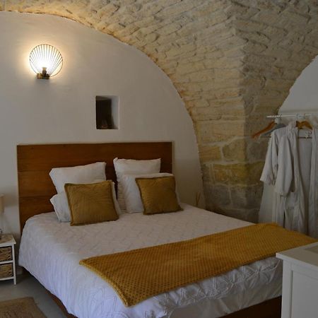La Cachette Bed and Breakfast Aigues-Vives  Exteriör bild