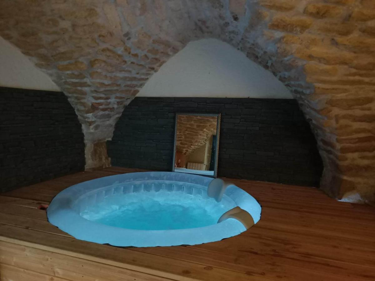 La Cachette Bed and Breakfast Aigues-Vives  Exteriör bild