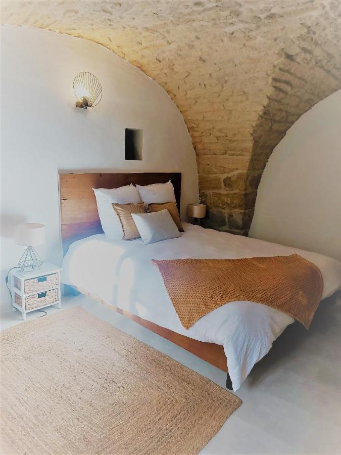 La Cachette Bed and Breakfast Aigues-Vives  Exteriör bild
